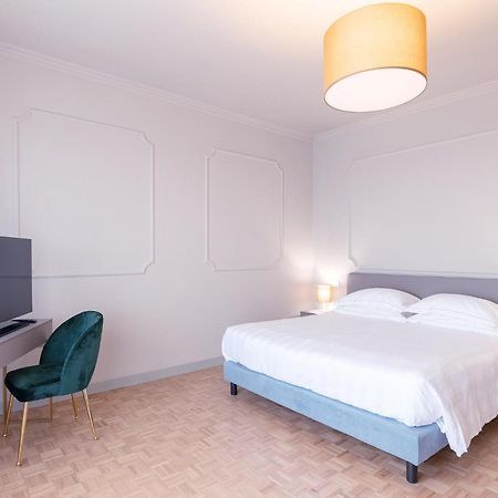 Diana Grand Hotel Аласио Екстериор снимка