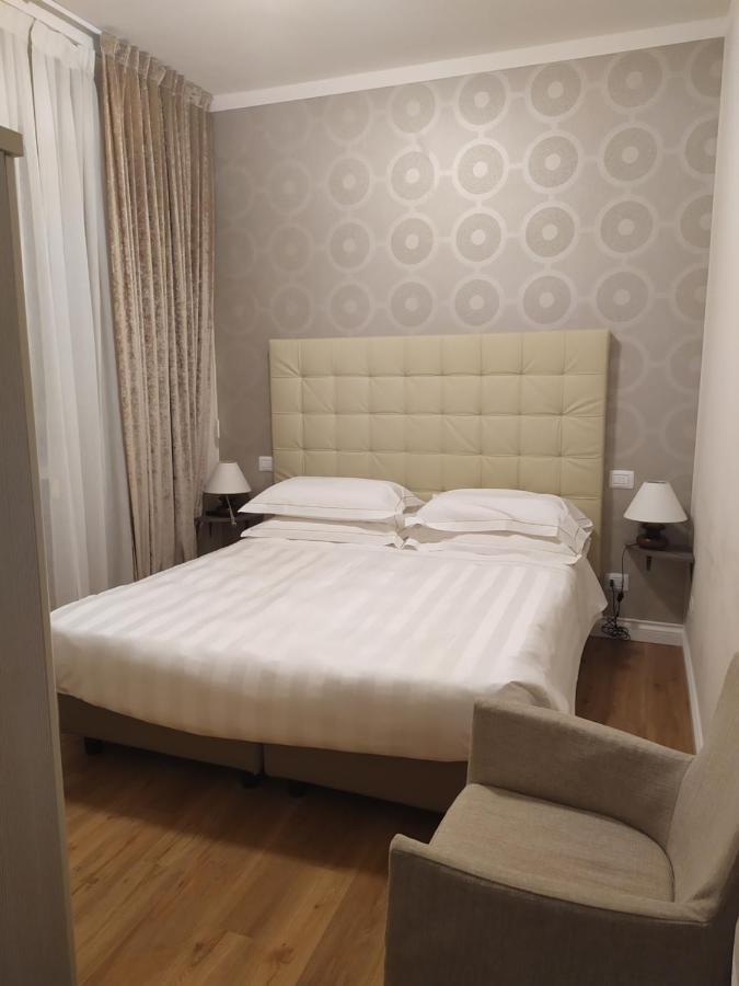 Diana Grand Hotel Аласио Екстериор снимка