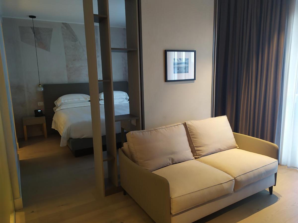 Diana Grand Hotel Аласио Екстериор снимка