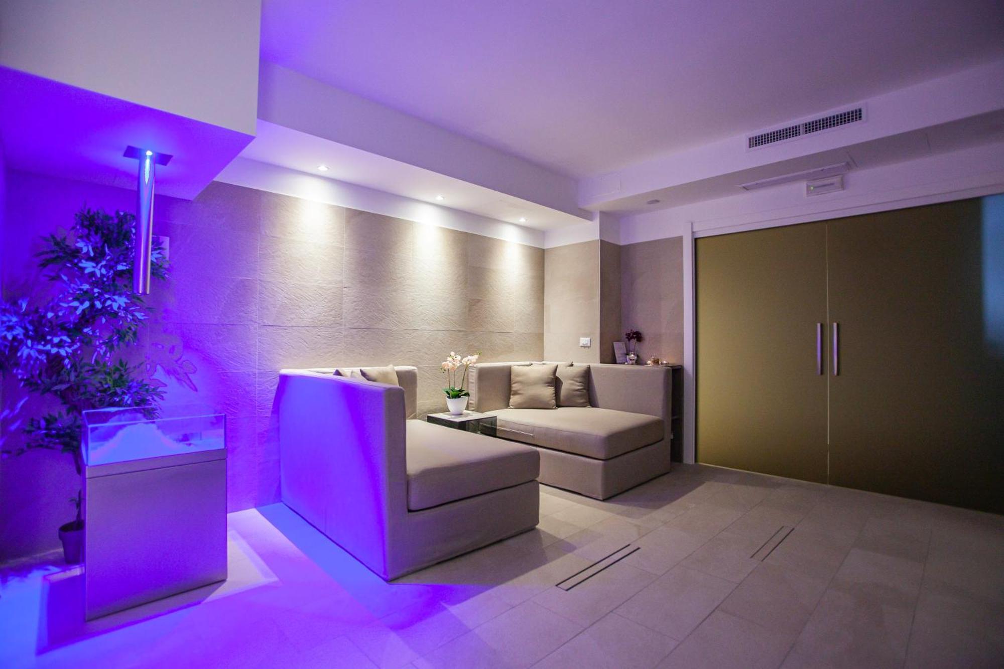 Diana Grand Hotel Аласио Екстериор снимка