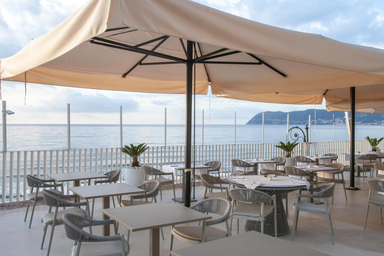 Diana Grand Hotel Аласио Екстериор снимка