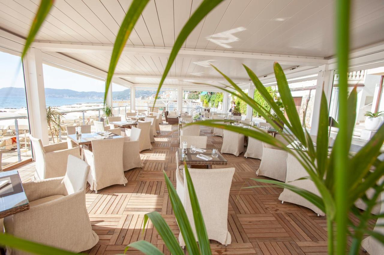 Diana Grand Hotel Аласио Екстериор снимка