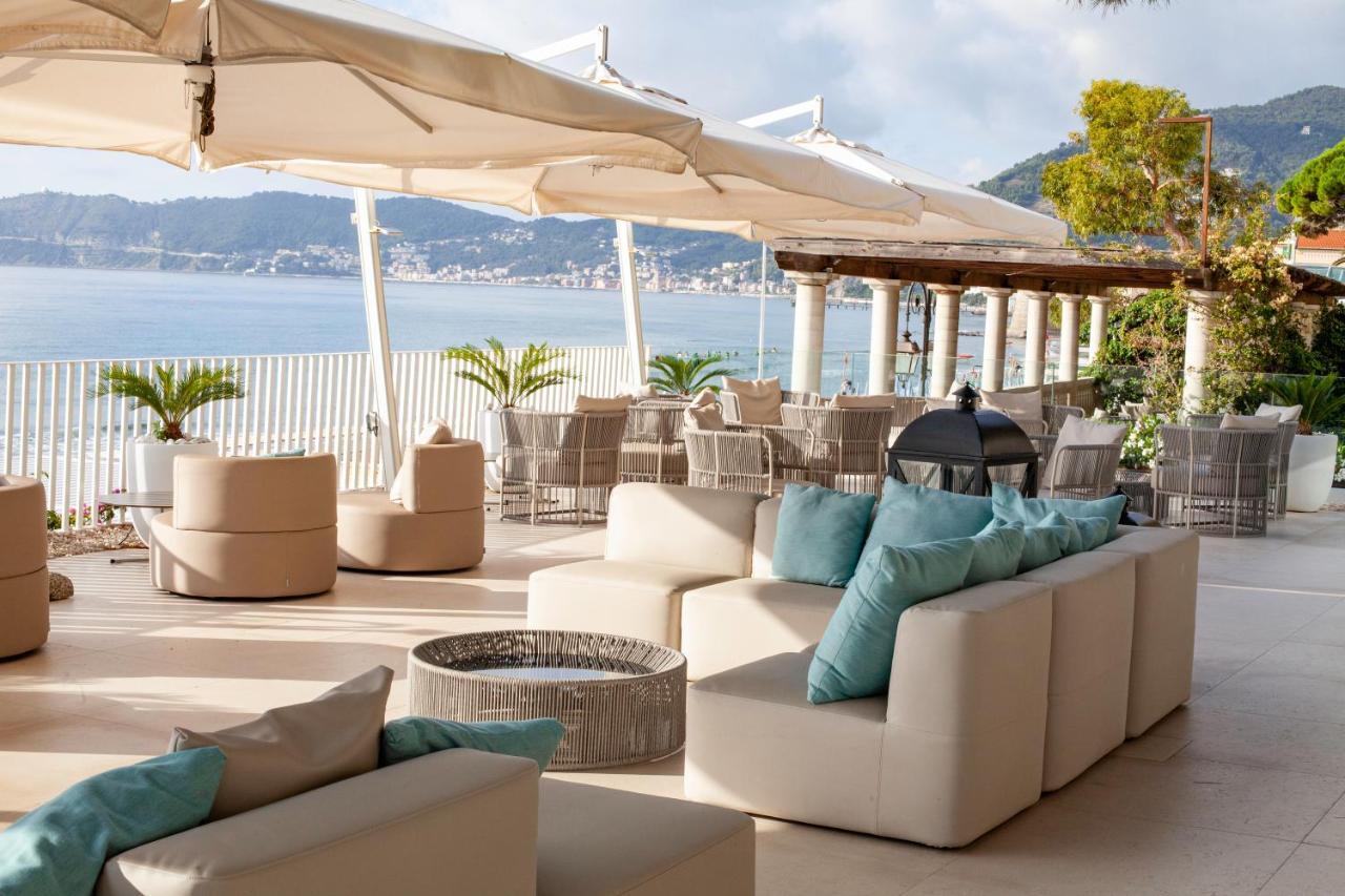 Diana Grand Hotel Аласио Екстериор снимка