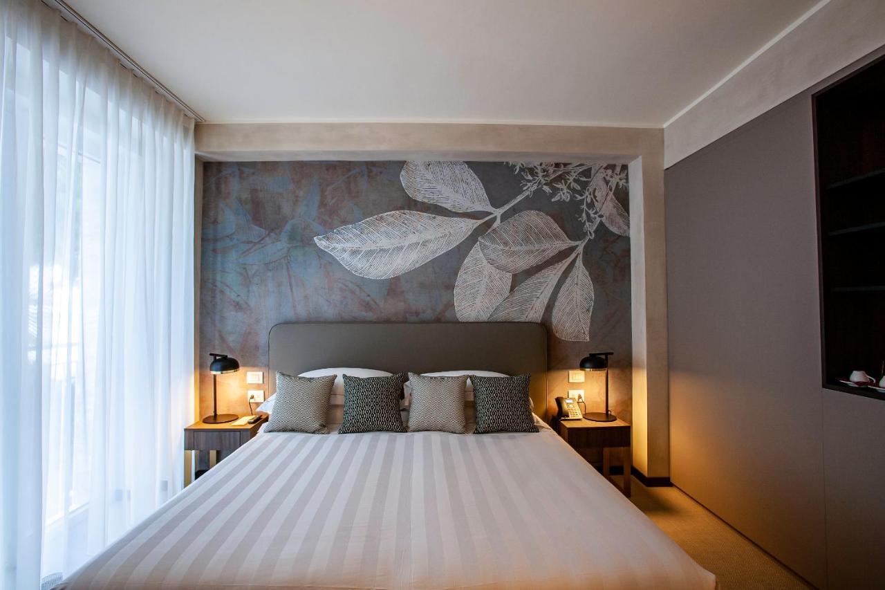 Diana Grand Hotel Аласио Екстериор снимка